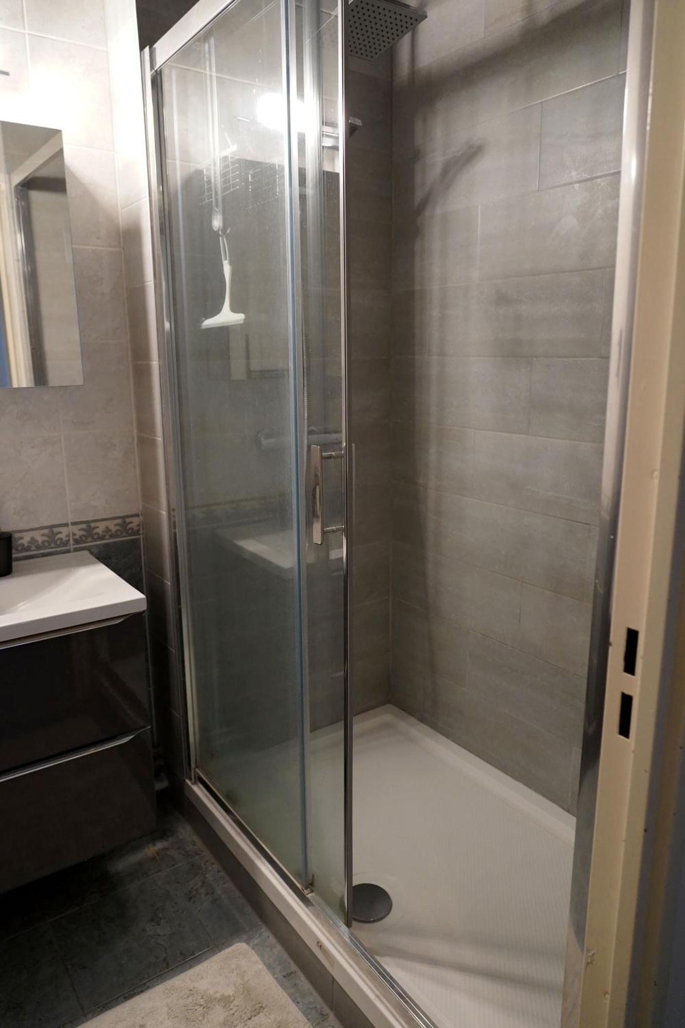 Le Beau Hugo Apartment Mainvilliers  Bagian luar foto